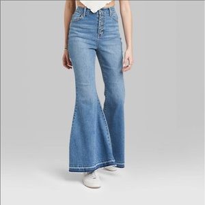 NWT Super-High Rise Extreme Flare Jeans - Wild Fable size 8